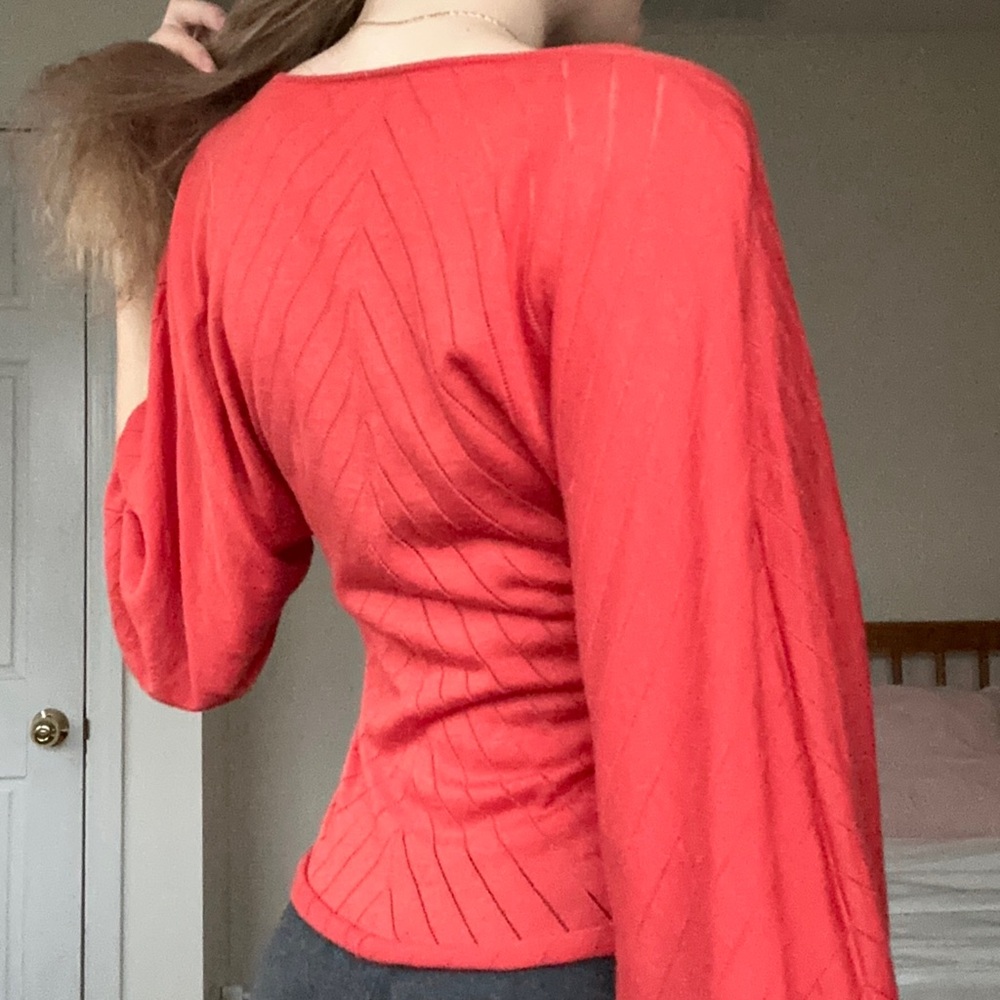 V Neck Ribbed Top - Picture 3 of 3